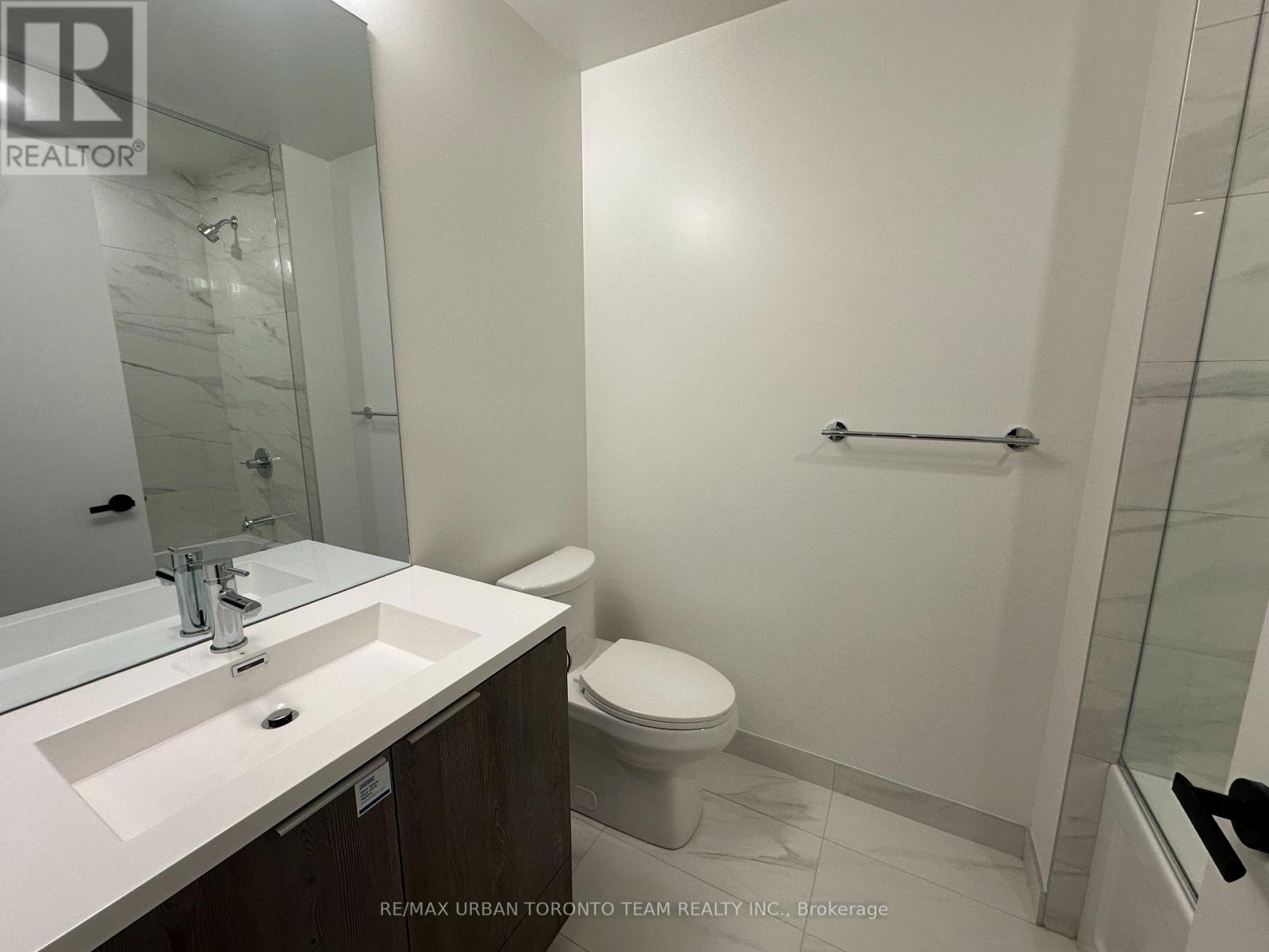 4105 - 8 Interchange Way, Vaughan, Ontario  L4K 5Z7 - Photo 14 - N12617346