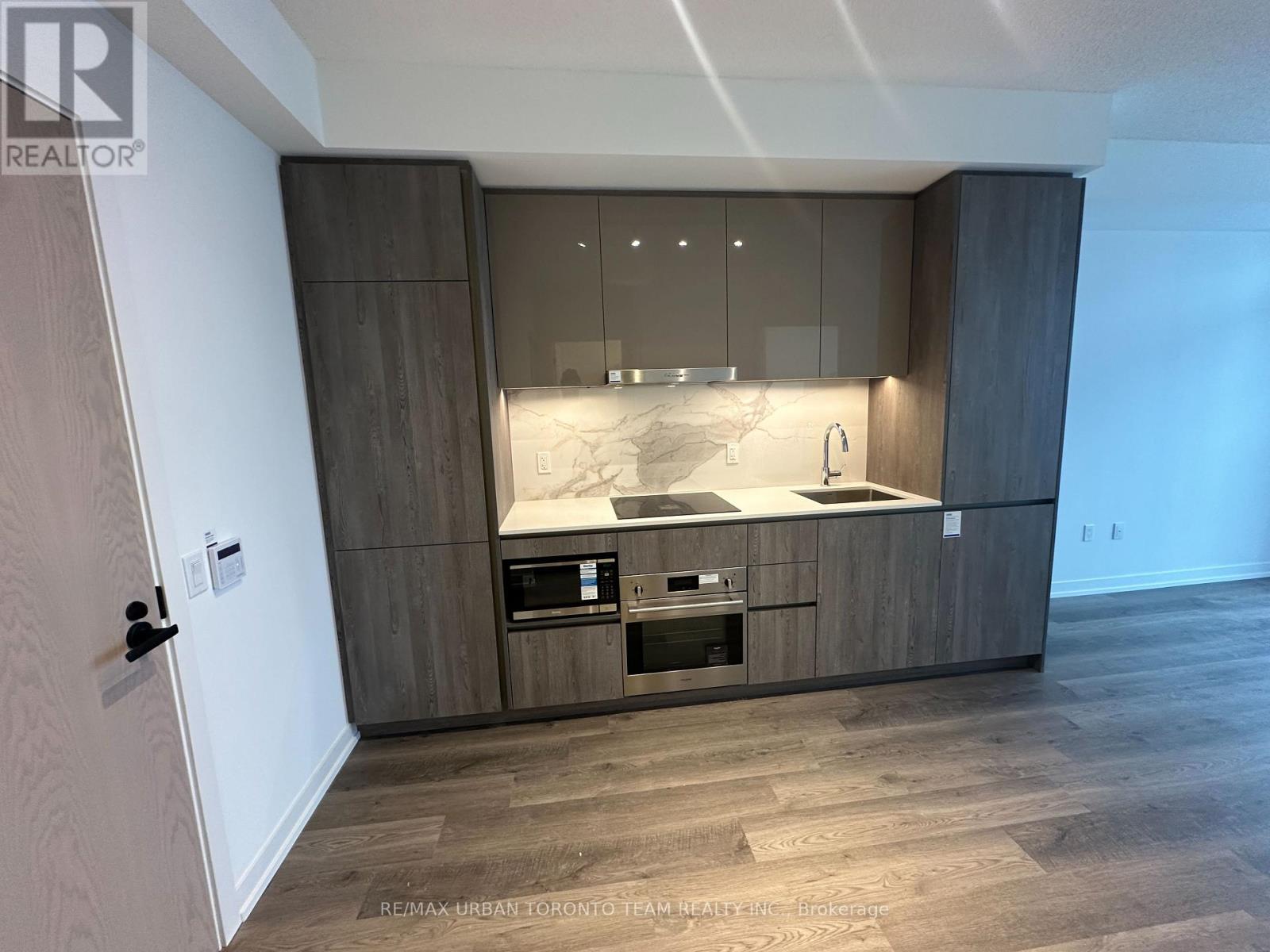 4105 - 8 Interchange Way, Vaughan, Ontario  L4K 5Z7 - Photo 5 - N12617346