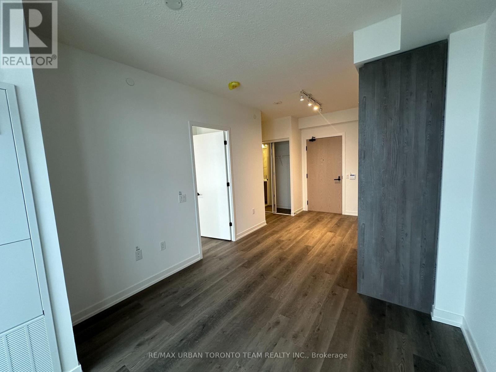 4105 - 8 Interchange Way, Vaughan, Ontario  L4K 5Z7 - Photo 7 - N12617346