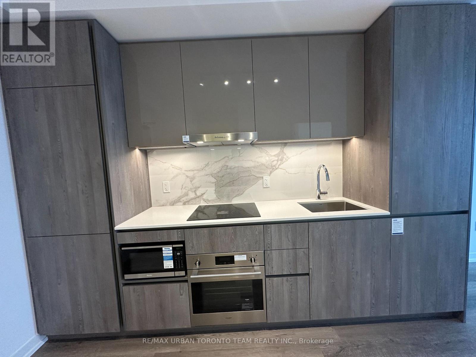 4105 - 8 Interchange Way, Vaughan, Ontario  L4K 5Z7 - Photo 8 - N12617346