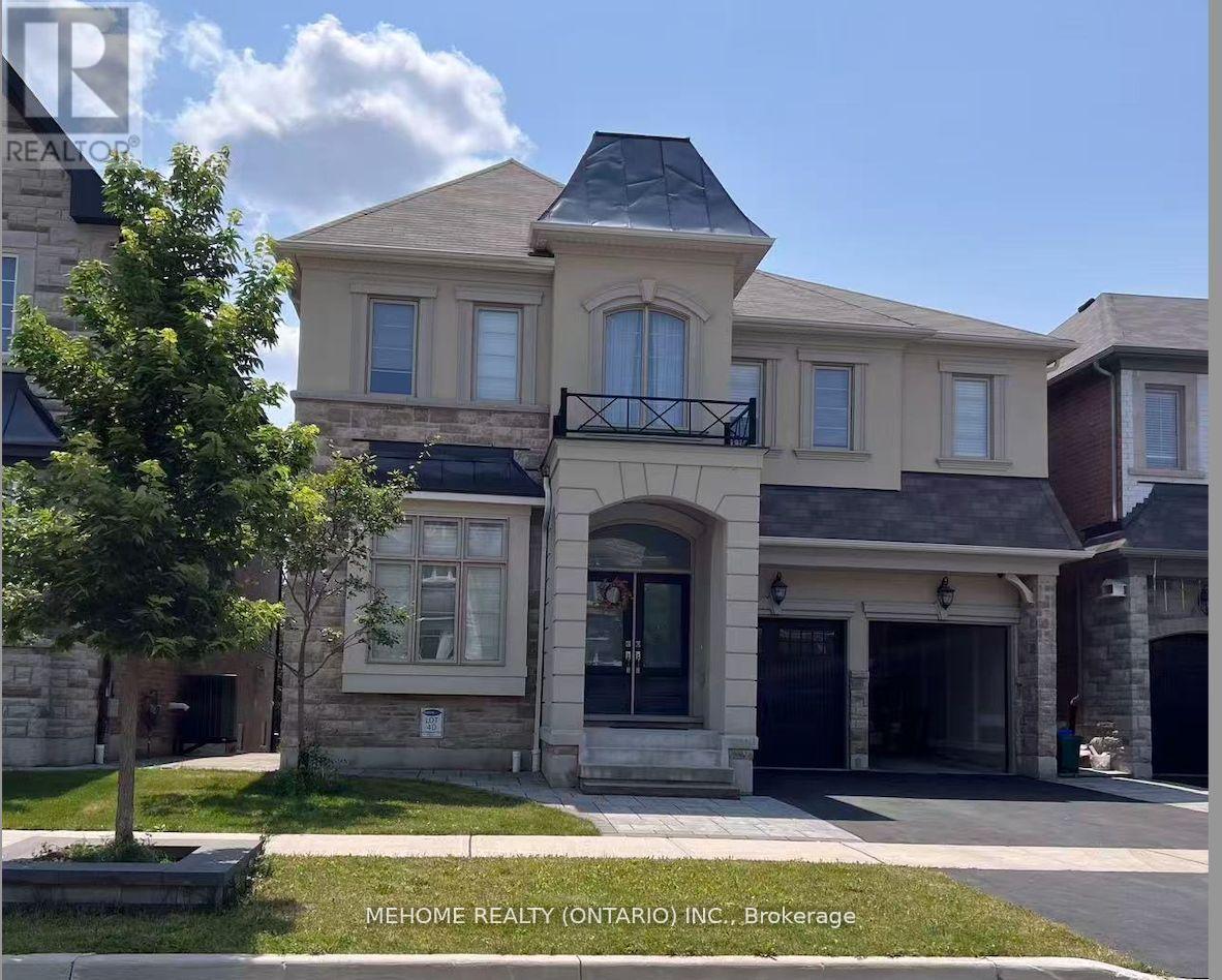 51 BRIDGEPOINTE COURT, Aurora, Ontario