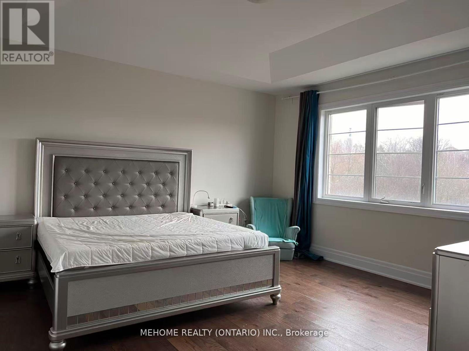 51 Bridgepointe Court, Aurora, Ontario  L4G 3H8 - Photo 12 - N12617356