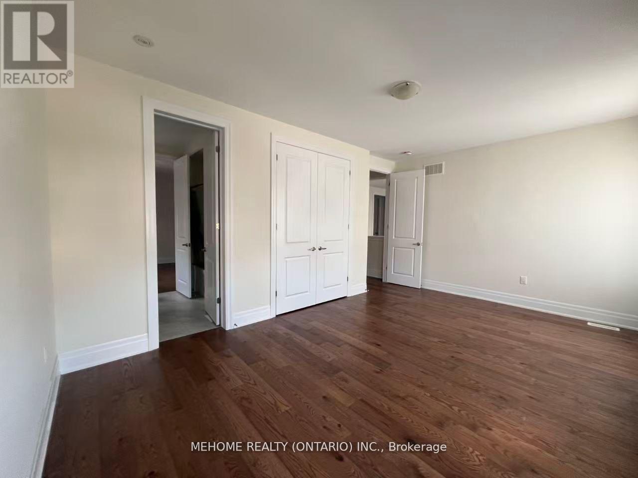 51 Bridgepointe Court, Aurora, Ontario  L4G 3H8 - Photo 9 - N12617356