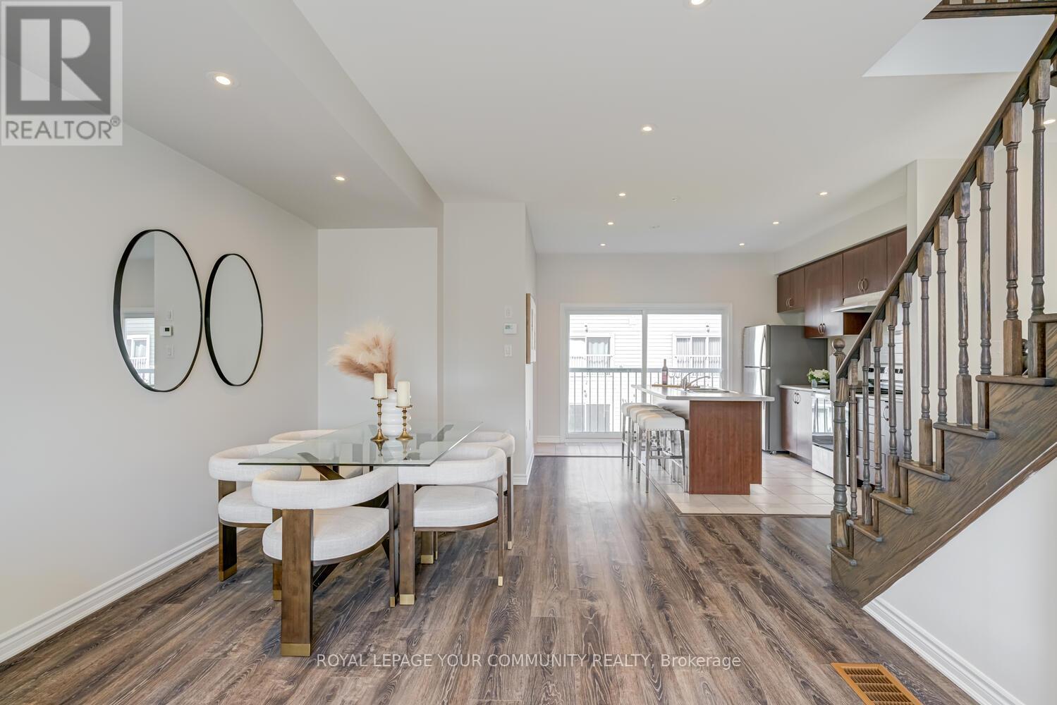 25 Shelburne Avenue, Wasaga Beach, Ontario  L9Z 2X2 - Photo 2 - S12617350