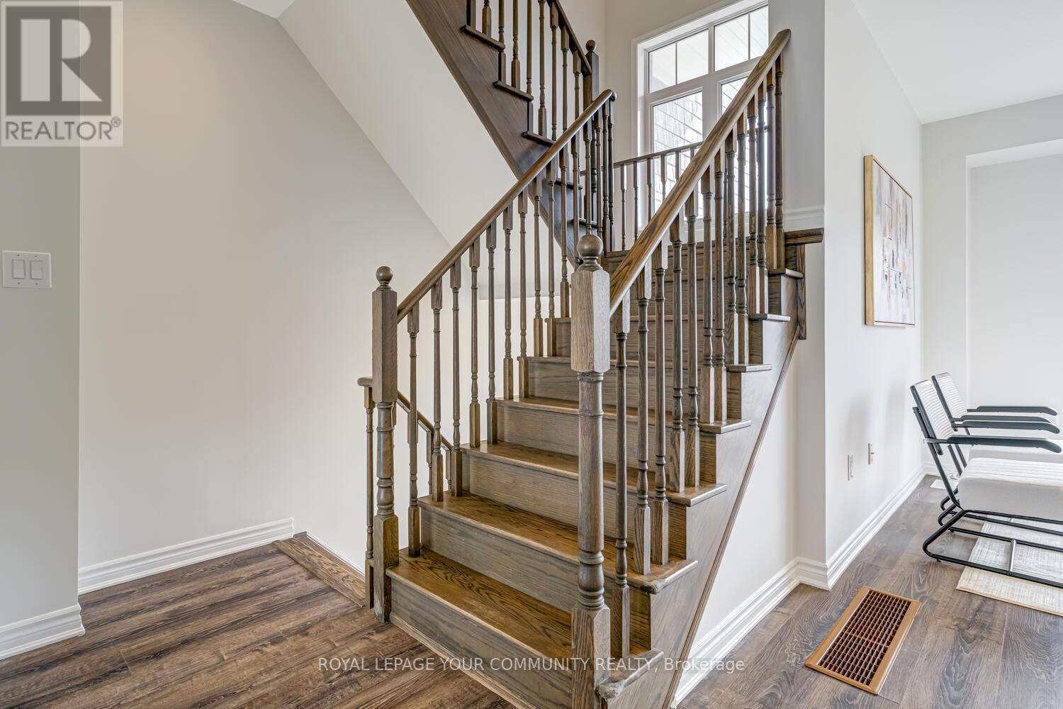 25 Shelburne Avenue, Wasaga Beach, Ontario  L9Z 2X2 - Photo 35 - S12617350