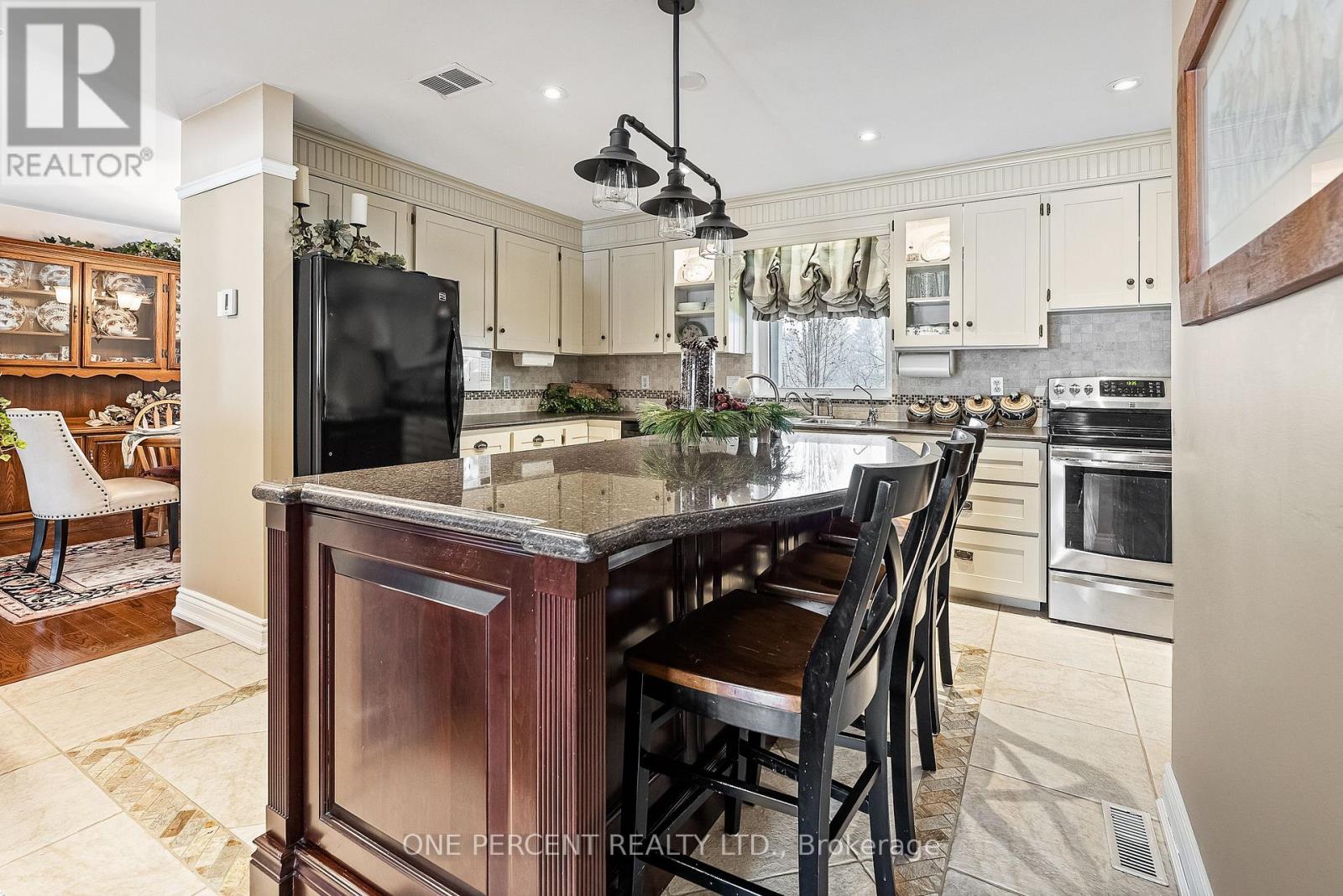 18234 Mississauga Road, Caledon, Ontario  L7K 1M2 - Photo 19 - W12617348