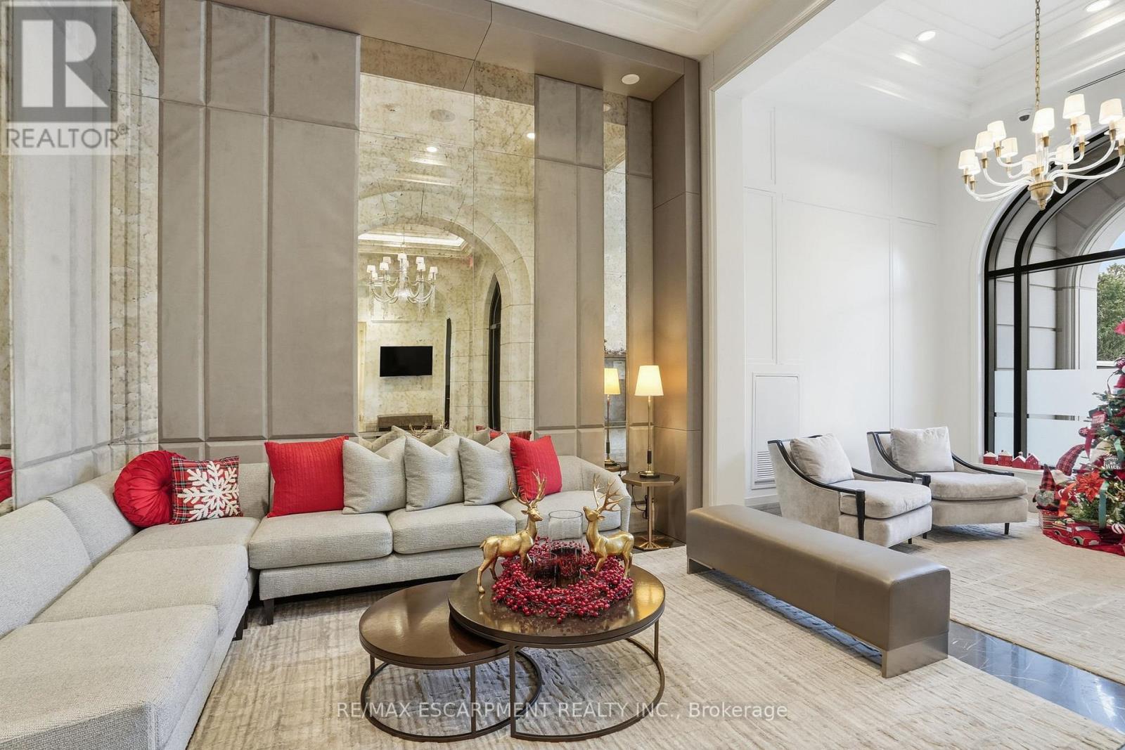 312 - 300 Randall Street, Oakville, Ontario  L6J 0G2 - Photo 5 - W12617360