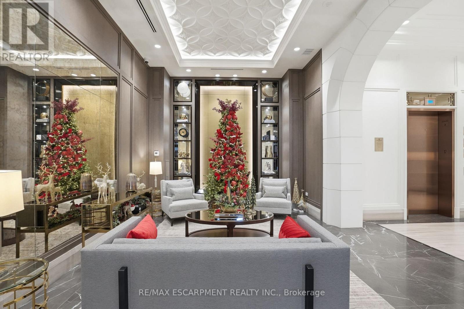 312 - 300 Randall Street, Oakville, Ontario  L6J 0G2 - Photo 6 - W12617360