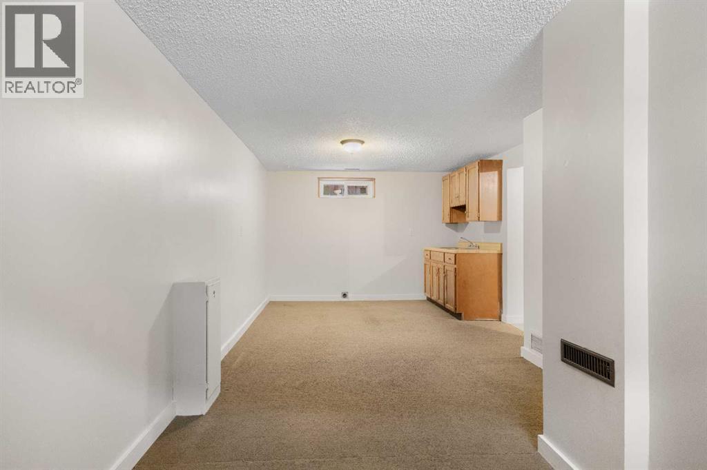 15 Edgedale Way Nw, Calgary, Alberta  T3A 2P7 - Photo 32 - A2274550