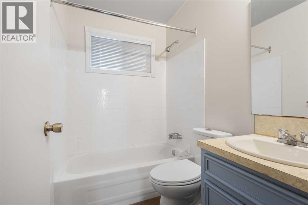 15 Edgedale Way Nw, Calgary, Alberta  T3A 2P7 - Photo 31 - A2274550