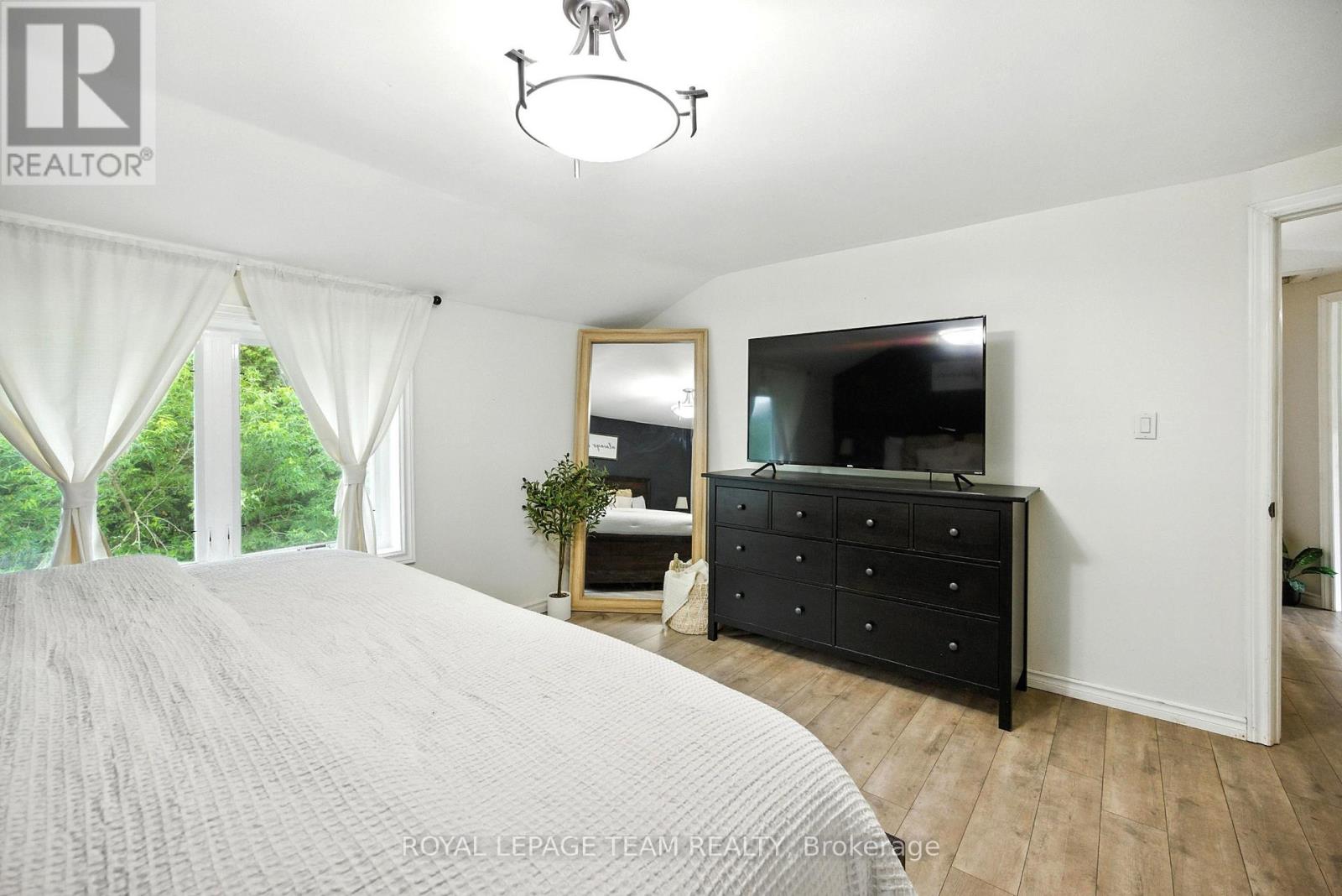 15 Main Street E, Merrickville-Wolford, Ontario  K0G 1G0 - Photo 27 - X12617372