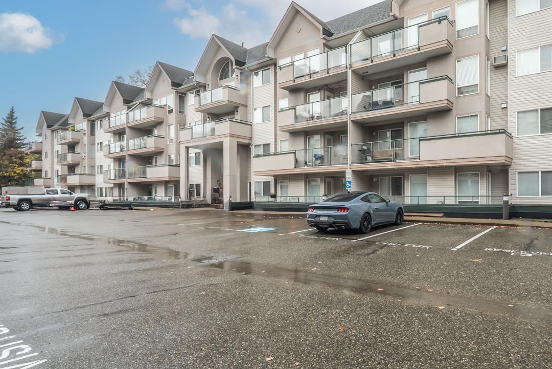 401 33738 King Road, Abbotsford, British Columbia  V2S 8J5 - Photo 2 - R3073399