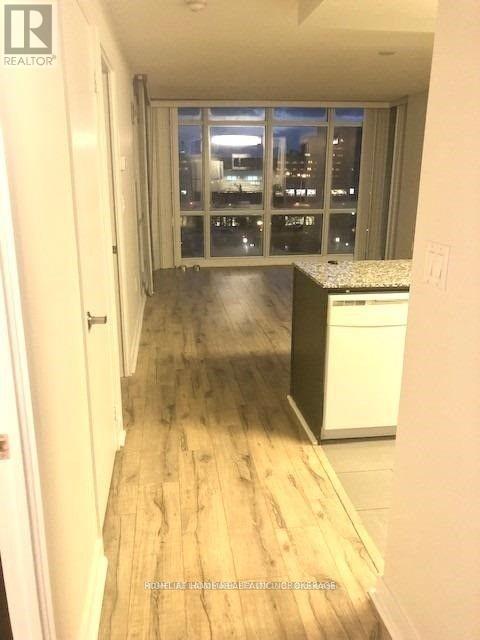 712 - 15 Fort York Boulevard, Toronto, Ontario  M5V 3Y4 - Photo 6 - C12617386