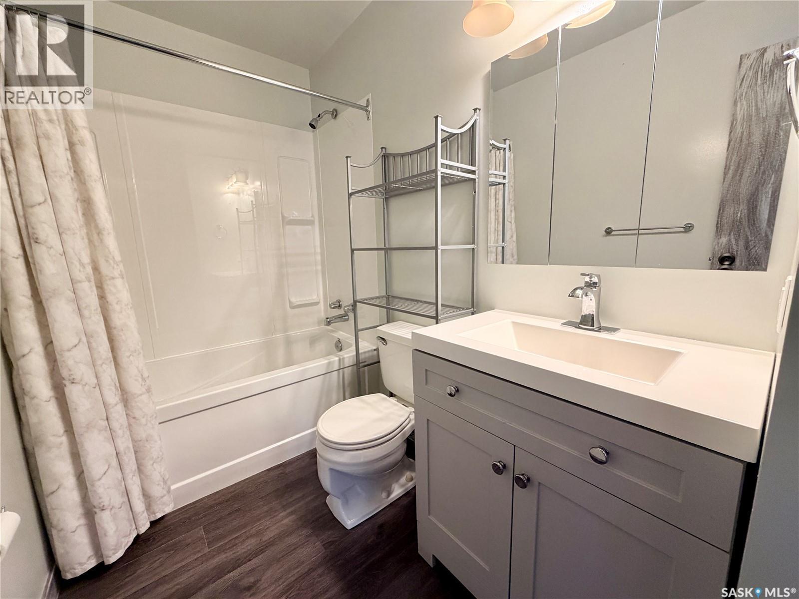 20 4th Avenue E, Neilburg, Saskatchewan  S0M 2C0 - Photo 14 - SK025441