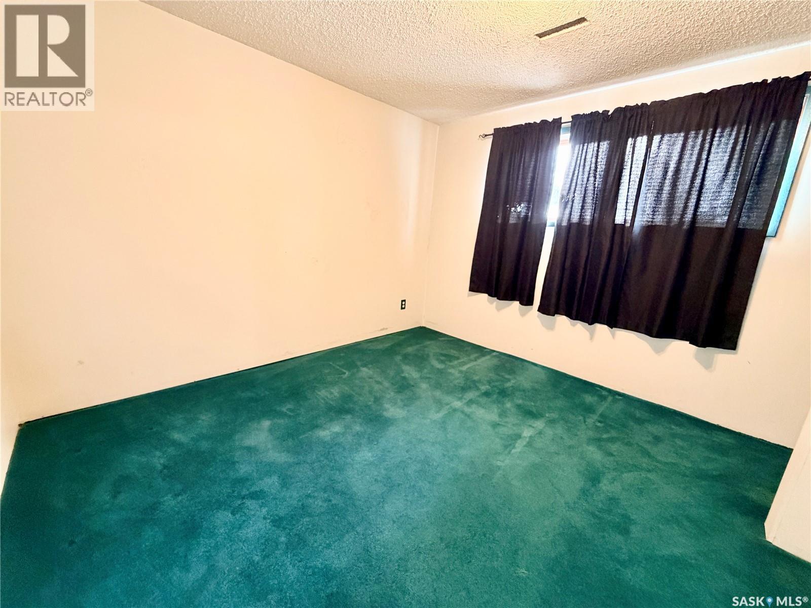 20 4th Avenue E, Neilburg, Saskatchewan  S0M 2C0 - Photo 21 - SK025441