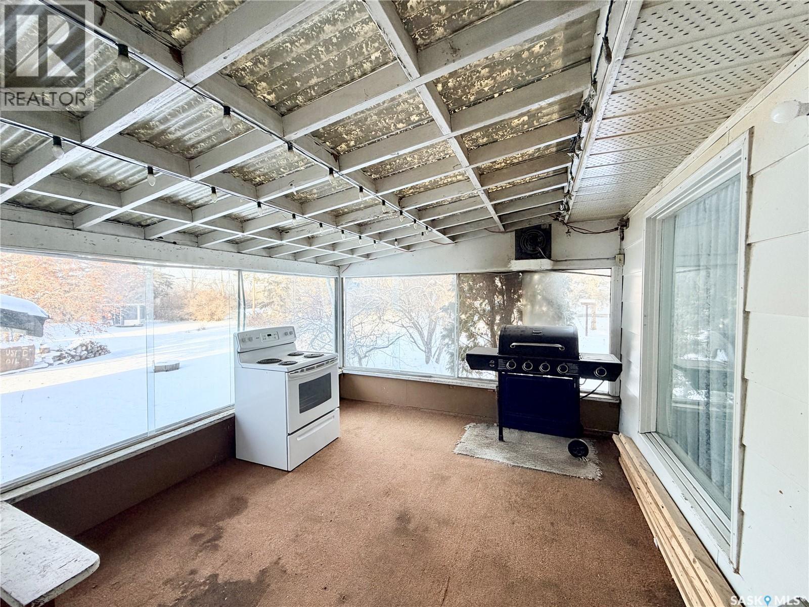 20 4th Avenue E, Neilburg, Saskatchewan  S0M 2C0 - Photo 28 - SK025441