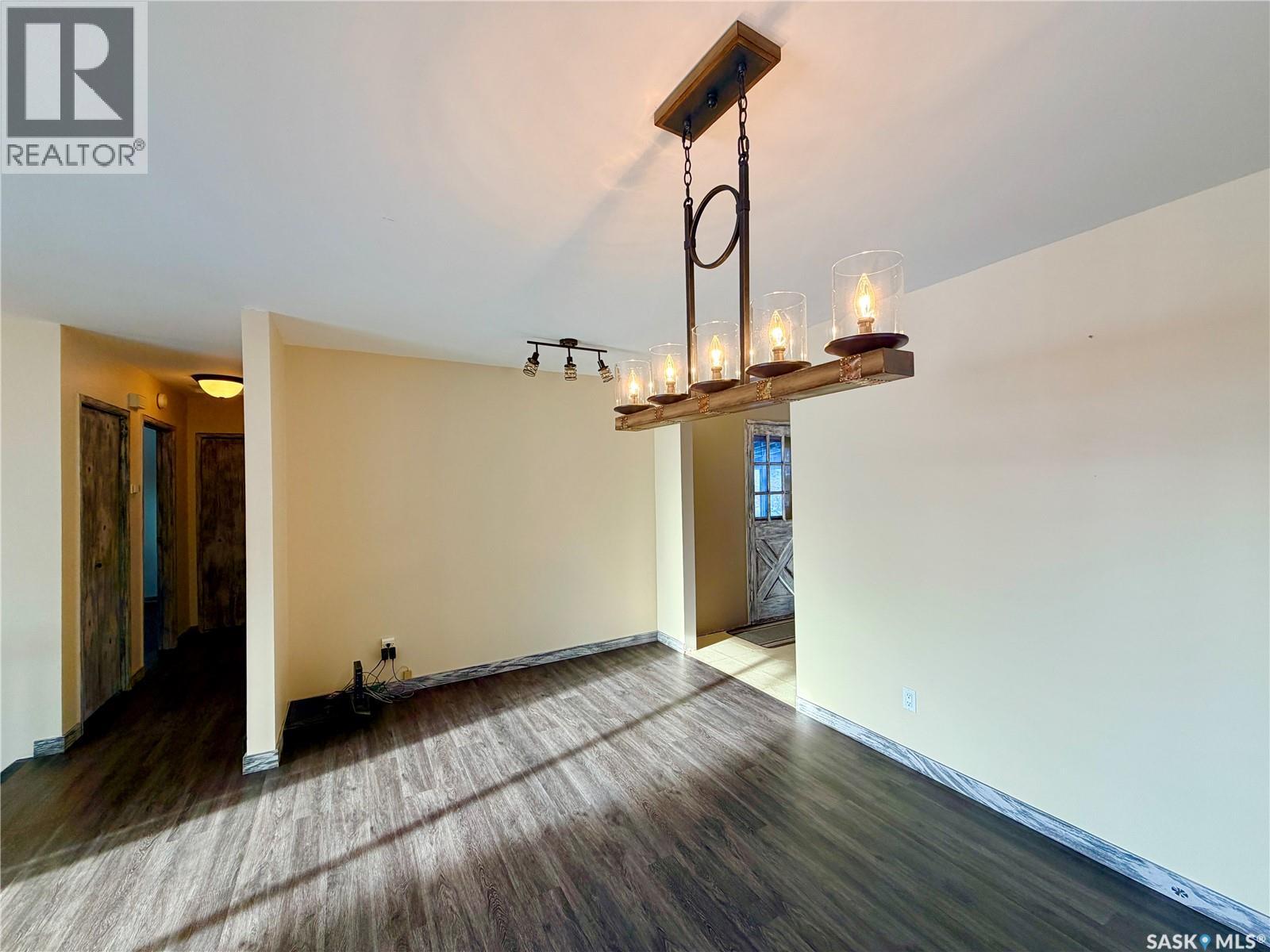 20 4th Avenue E, Neilburg, Saskatchewan  S0M 2C0 - Photo 7 - SK025441