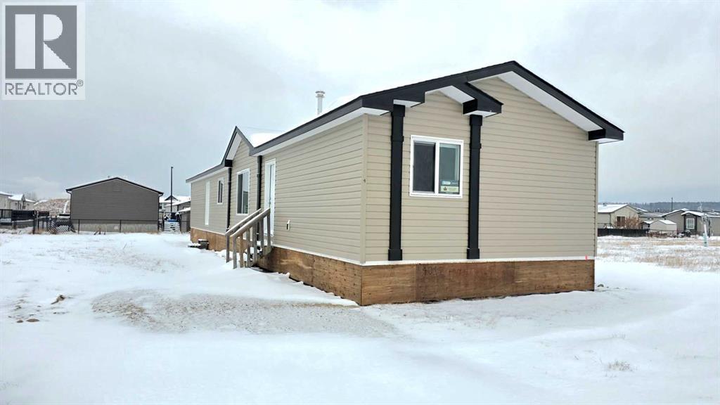 18 Shoreline Drive, Whitecourt, Alberta T7S 1T5 - Photo 1 - A2255781