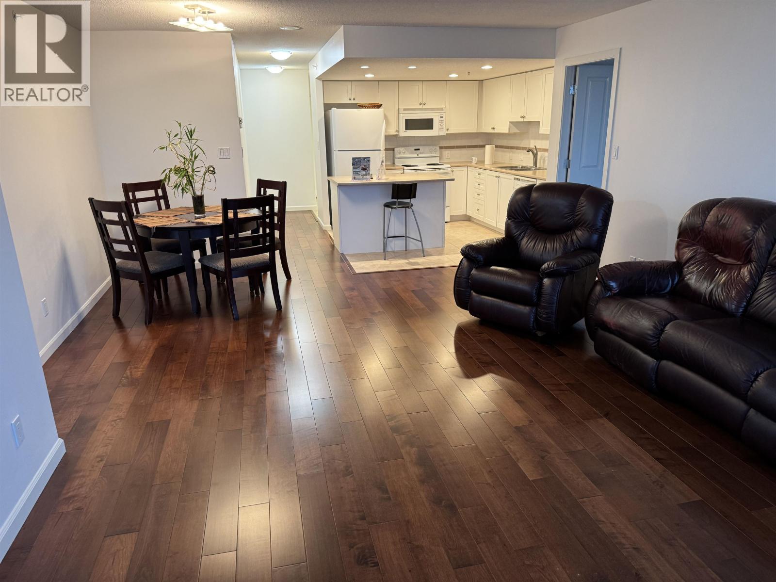 702 615 Hamilton Street, New Westminster, British Columbia  V3M 7A7 - Photo 8 - R3054452