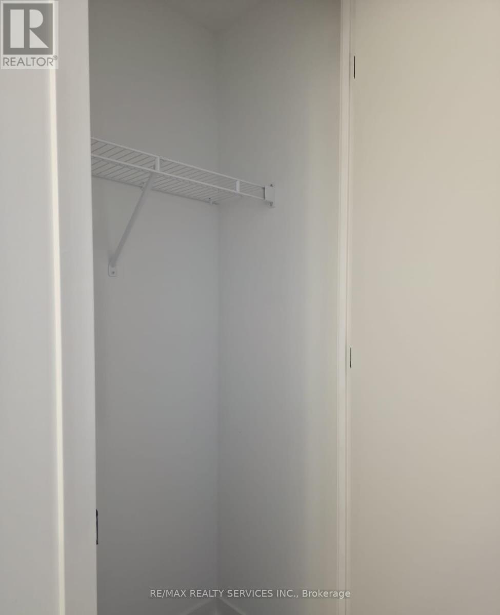 1706 - 8 Interchange Way W, Vaughan, Ontario L4K 5Z7 - Photo 14 - N12617370