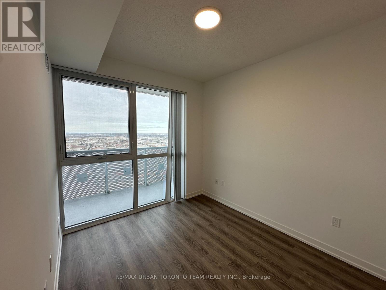 4505 - 8 Interchange Way, Vaughan, Ontario L4K 5Z7 - Photo 12 - N12617378