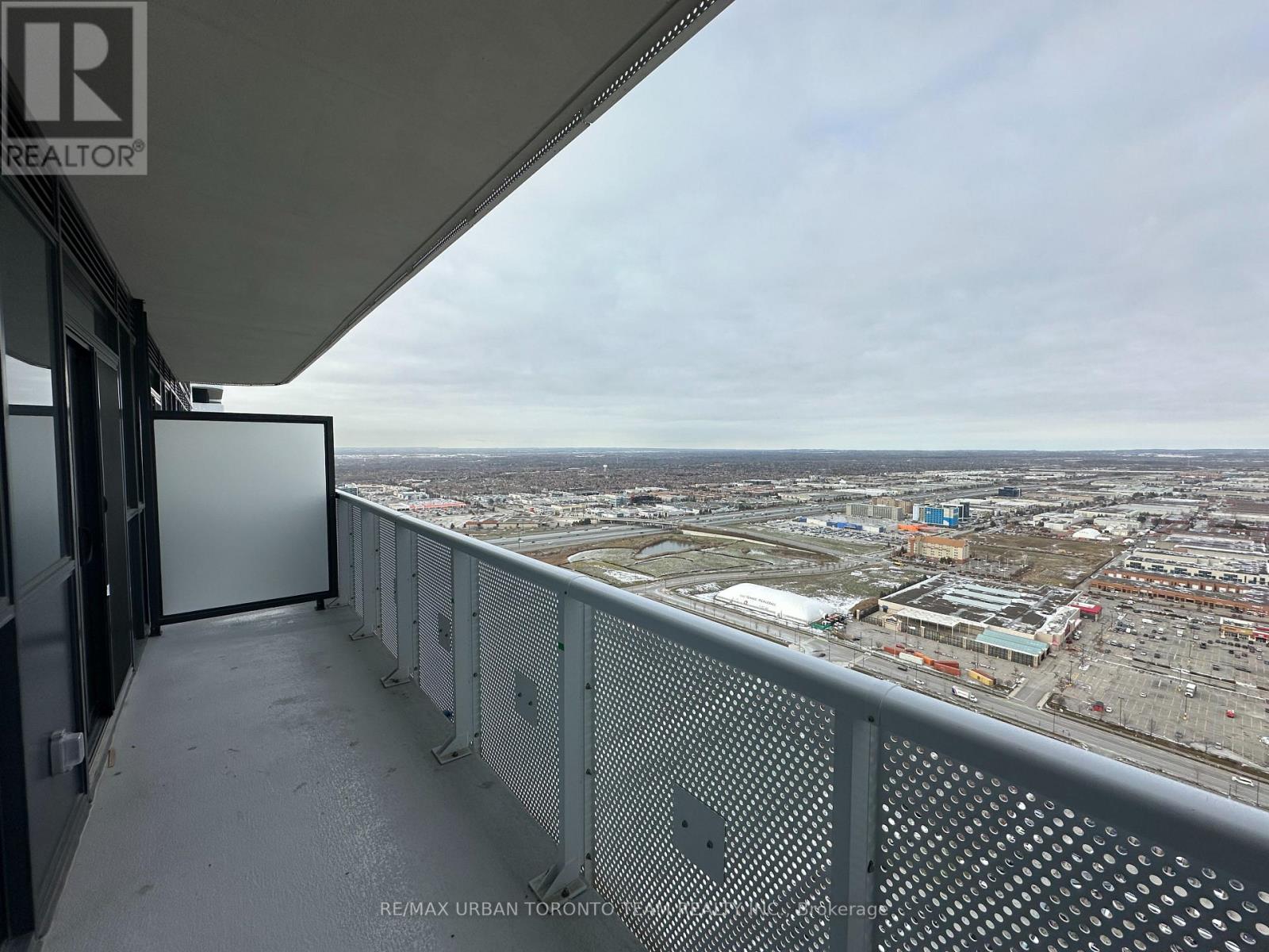 4505 - 8 Interchange Way, Vaughan, Ontario L4K 5Z7 - Photo 15 - N12617378