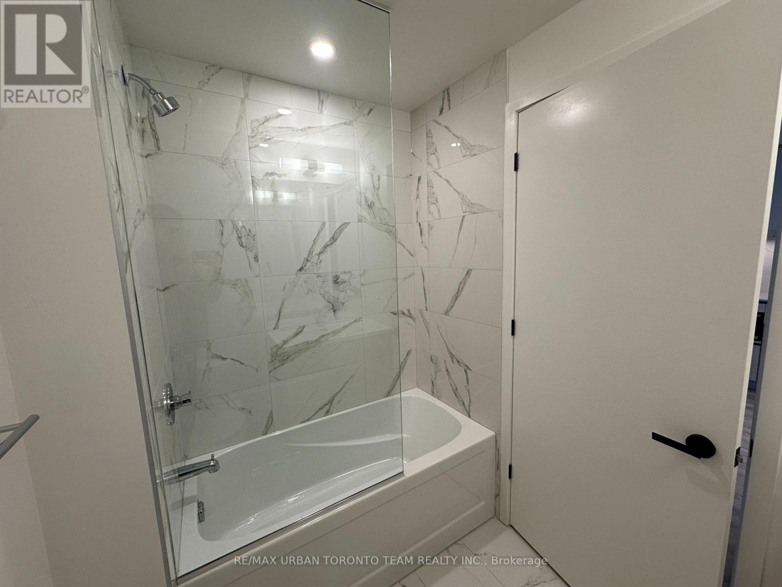 4505 - 8 Interchange Way, Vaughan, Ontario L4K 5Z7 - Photo 6 - N12617378