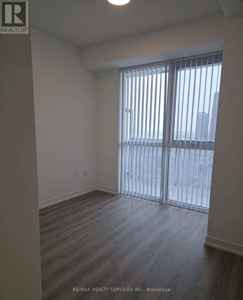 2008 - 8 Interchange Way, Vaughan, Ontario L4K 5Z7 - Photo 10 - N12617384