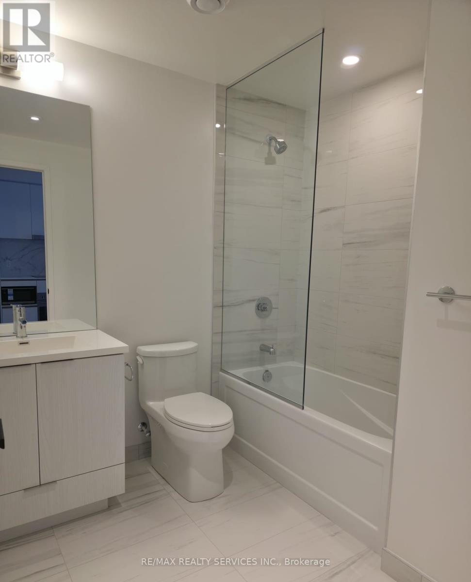 2008 - 8 Interchange Way, Vaughan, Ontario L4K 5Z7 - Photo 11 - N12617384