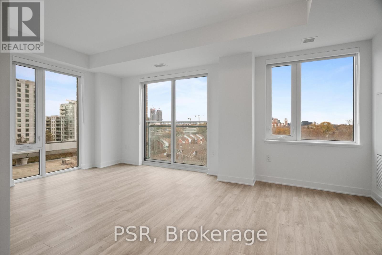 703 - 299 Campbell Avenue, Toronto, Ontario M6P 3V7 - Photo 2 - W12617368