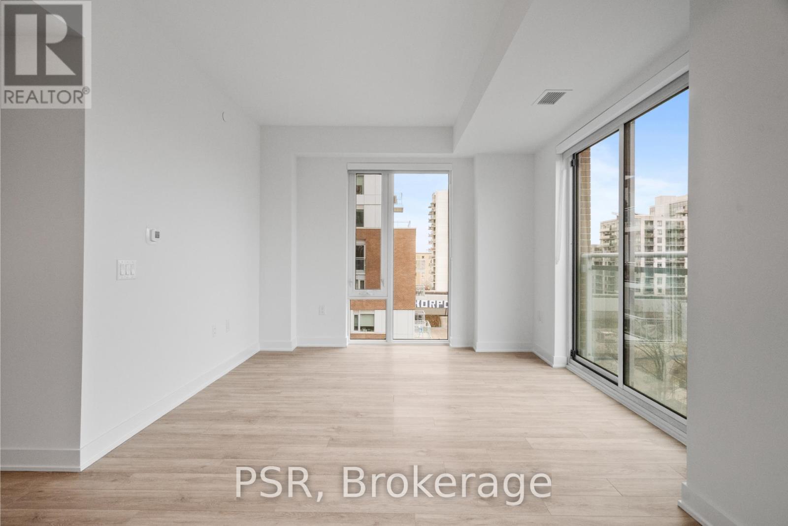 703 - 299 Campbell Avenue, Toronto, Ontario M6P 3V7 - Photo 4 - W12617368