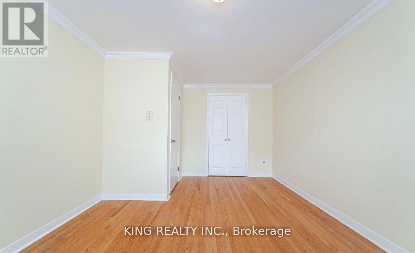 43 Grange Drive, Brampton, Ontario L6X 2H1 - Photo 19 - W12617374