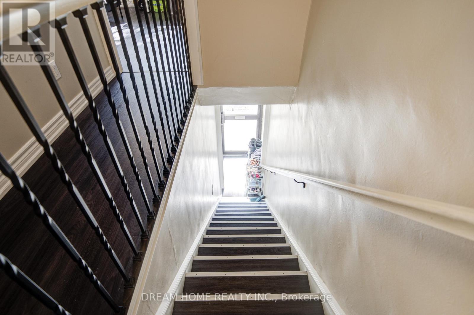 1015 - 1015 Weston Road, Toronto, Ontario M9N 0A2 - Photo 11 - W12617388