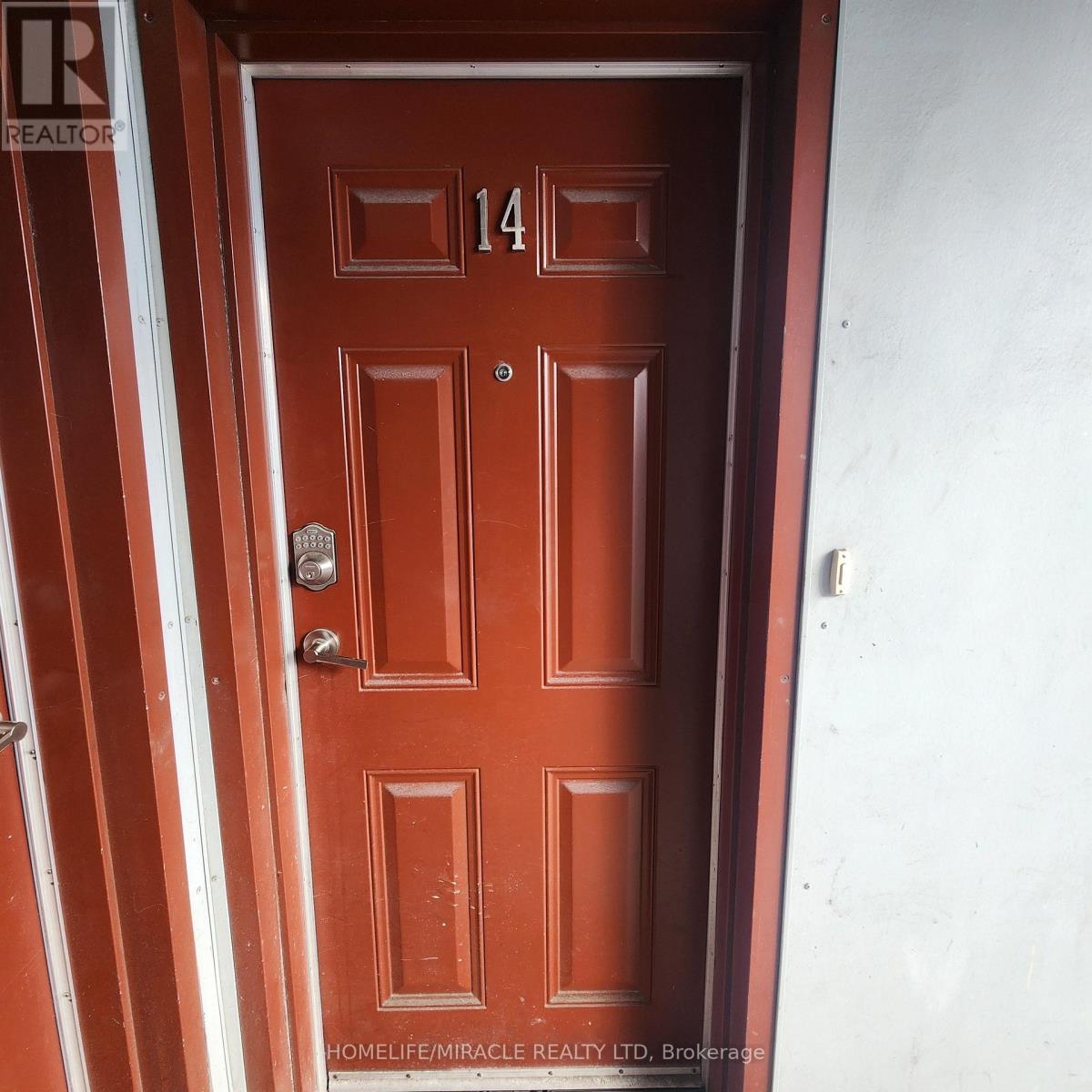 14 - 630 Rogers Road, Toronto, Ontario M6M 0B4 - Photo 3 - W12617390