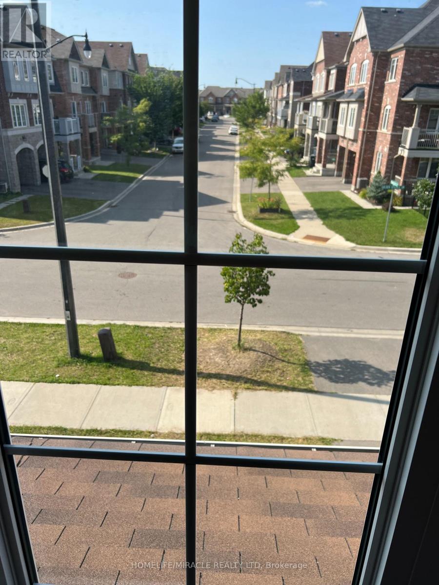 150 Golden Springs Drive, Brampton, Ontario L7A 4N7 - Photo 19 - W12617392