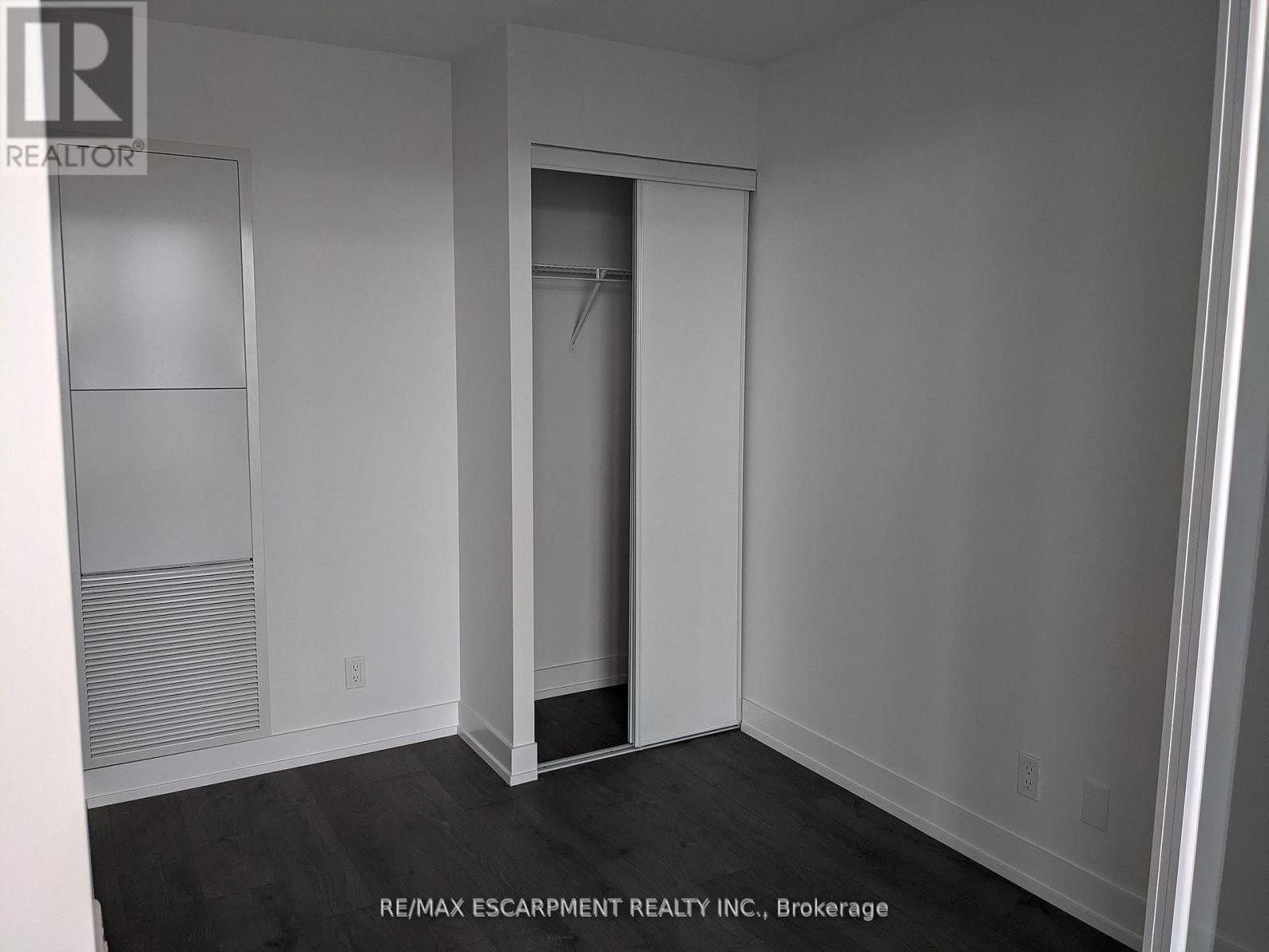 910 - 225 Veterans Drive, Brampton, Ontario L7A 5L7 - Photo 12 - W12617412