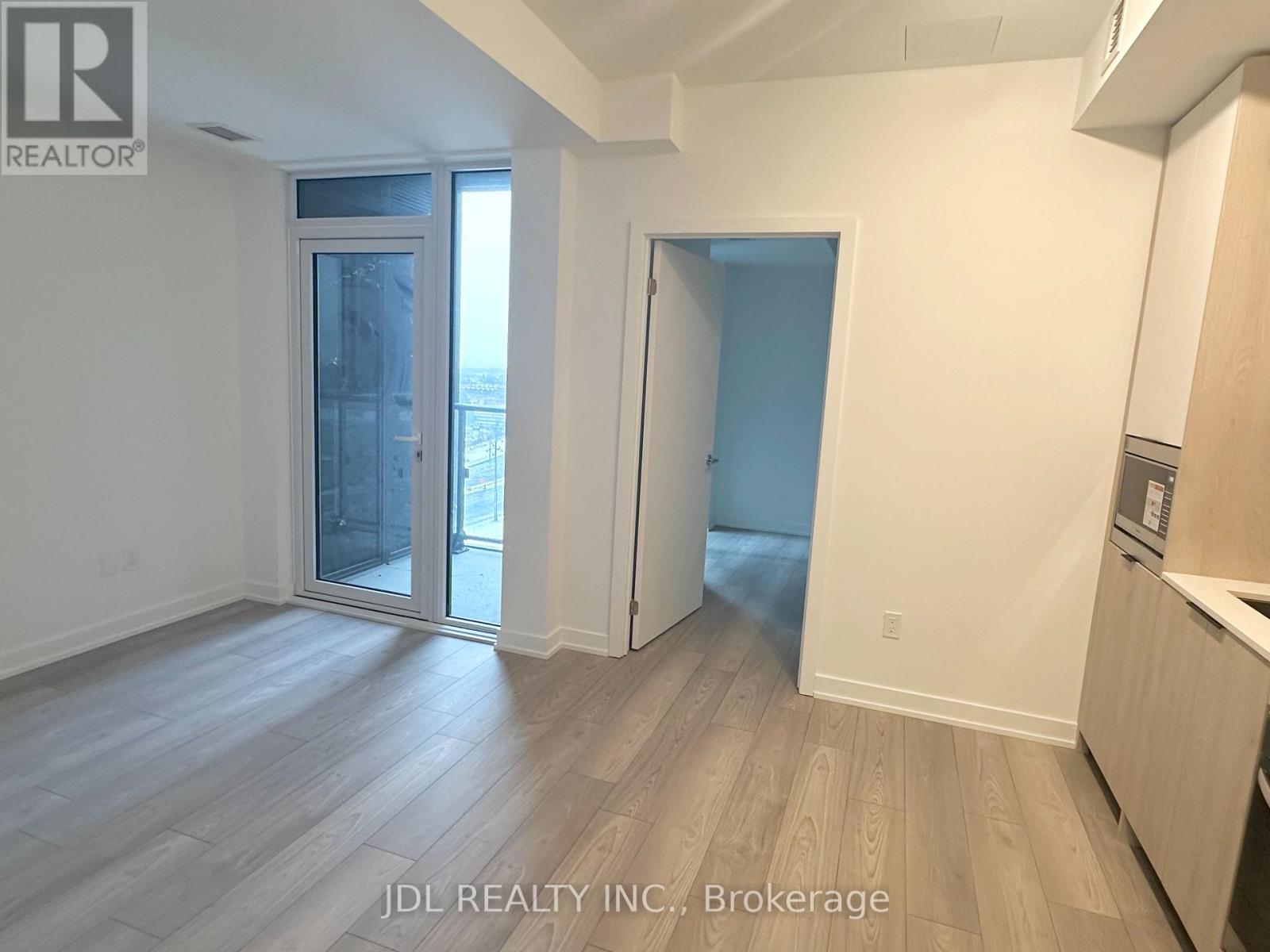 823 - 1007 The Queensway, Toronto, Ontario M8Z 0H4 - Photo 6 - W12617414