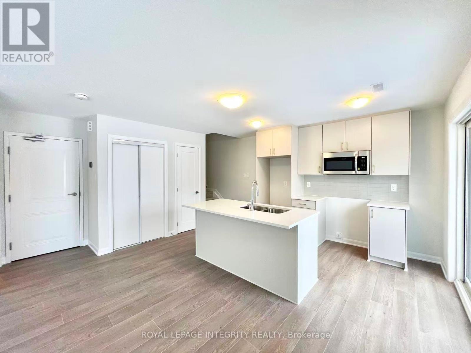 1120 Creekway Private, Ottawa, Ontario  K2T 0S9 - Photo 13 - X12617432