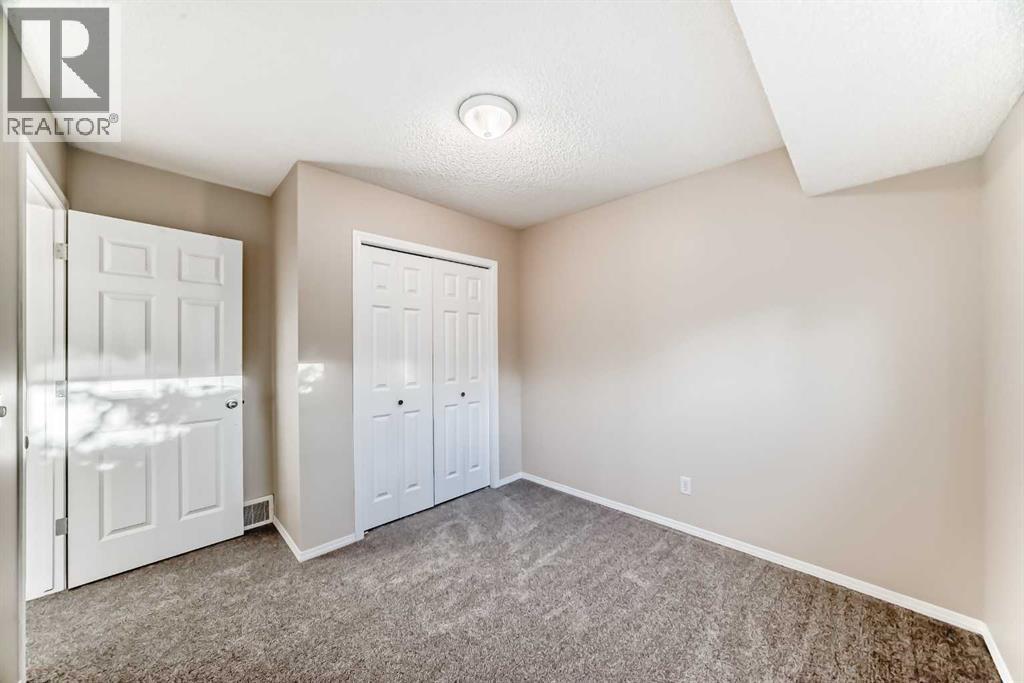 677 Regal Park Ne, Calgary, Alberta  T2E 0S6 - Photo 39 - A2268999