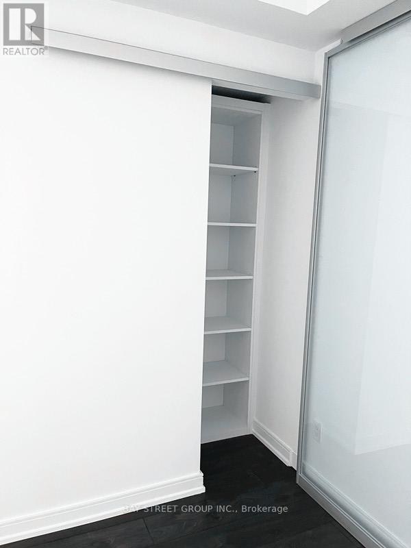 1710 - 3 Gloucester Street W, Toronto, Ontario  M4Y 1L8 - Photo 9 - C12617440