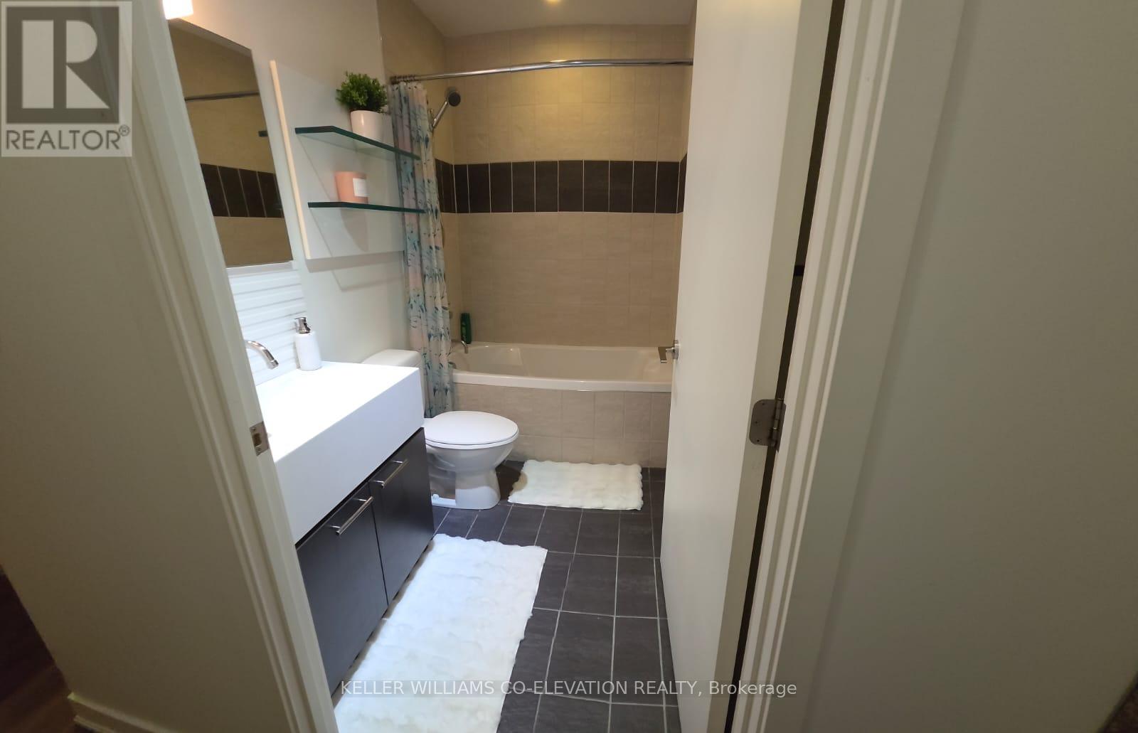 1305 - 552 Wellington Street, Toronto, Ontario  M5V 2V1 - Photo 14 - C12613978