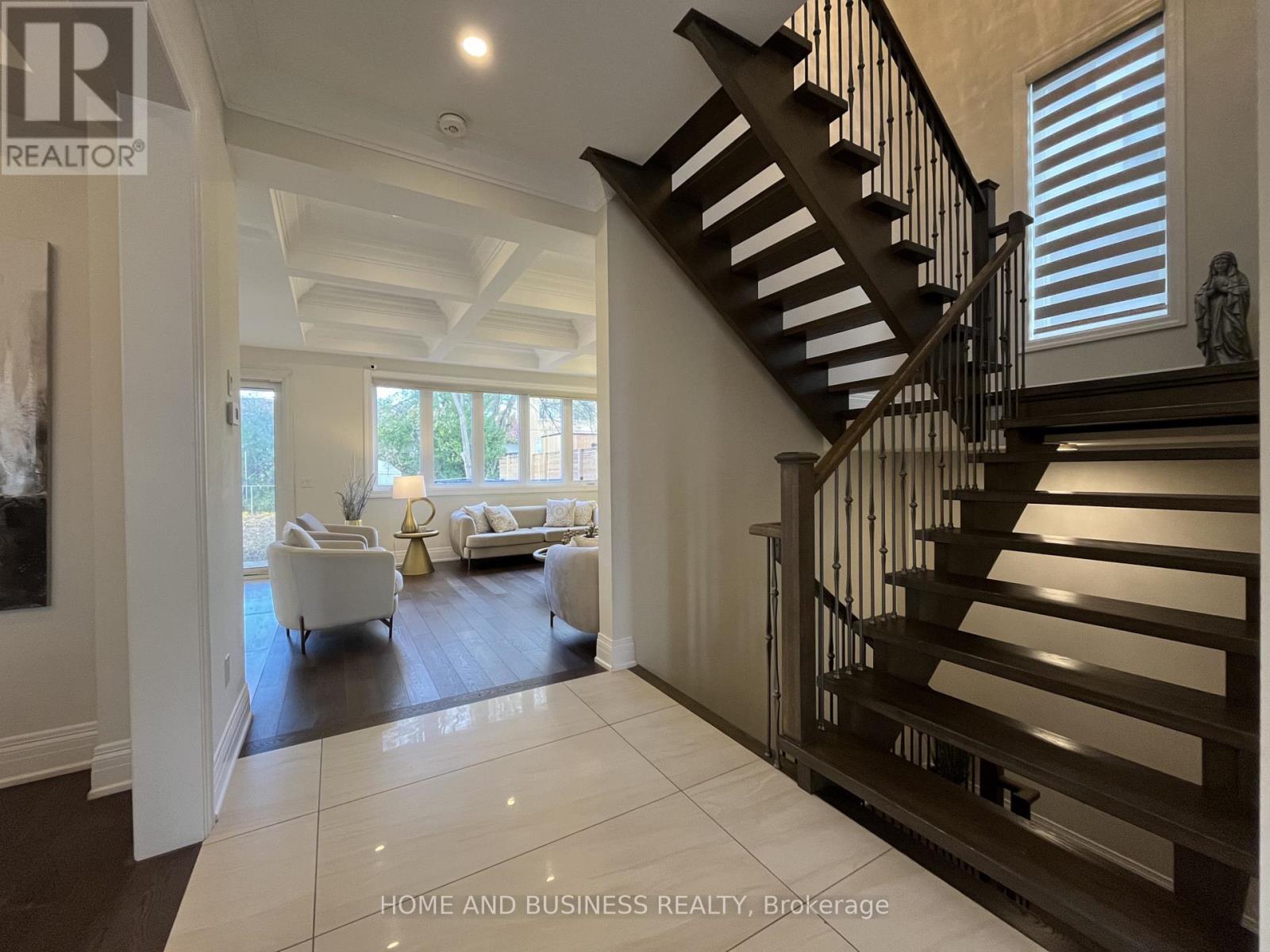 115 Russell Drive, Oakville, Ontario  L6H 1L4 - Photo 14 - W12554920