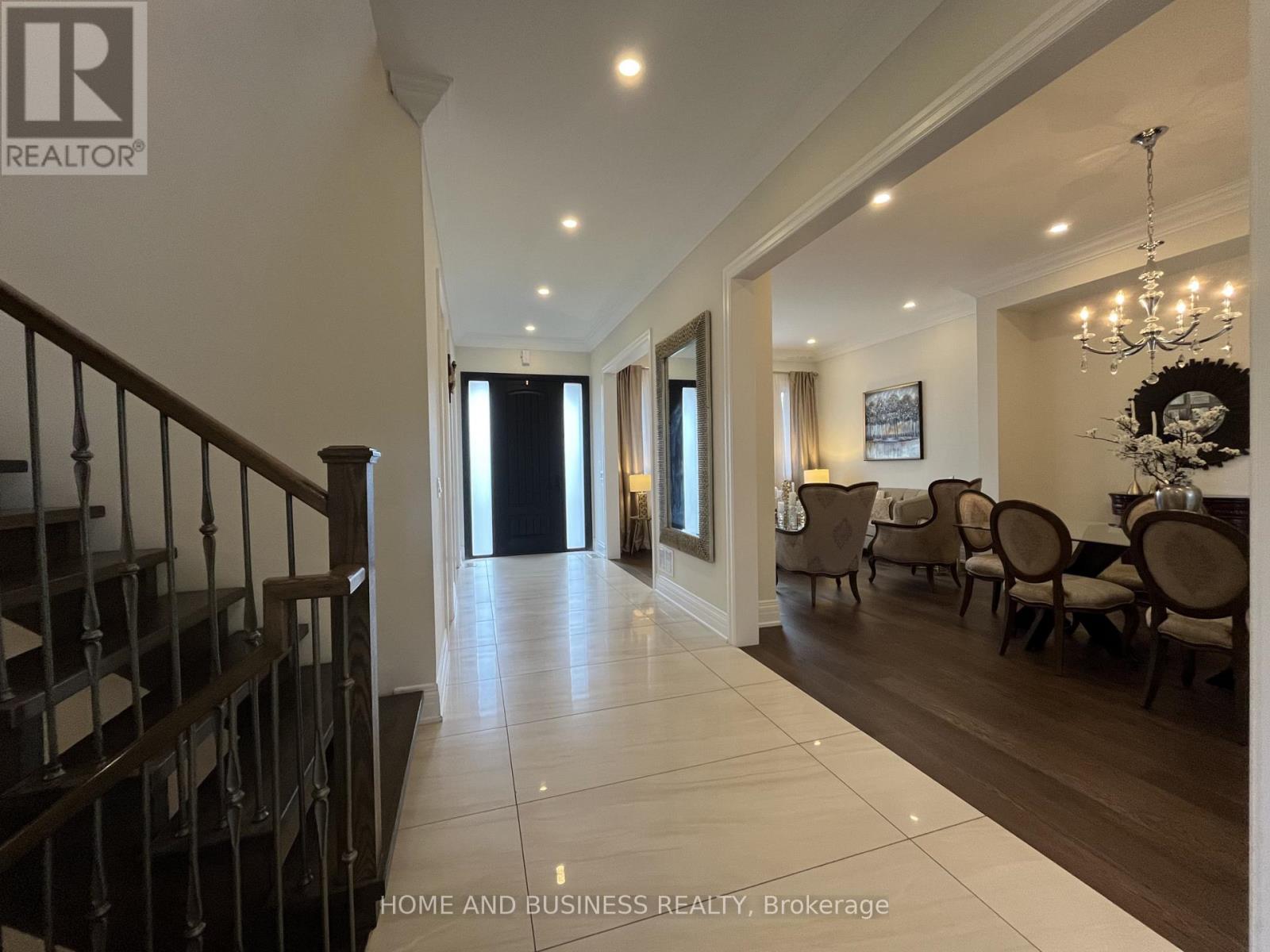 115 Russell Drive, Oakville, Ontario  L6H 1L4 - Photo 15 - W12554920