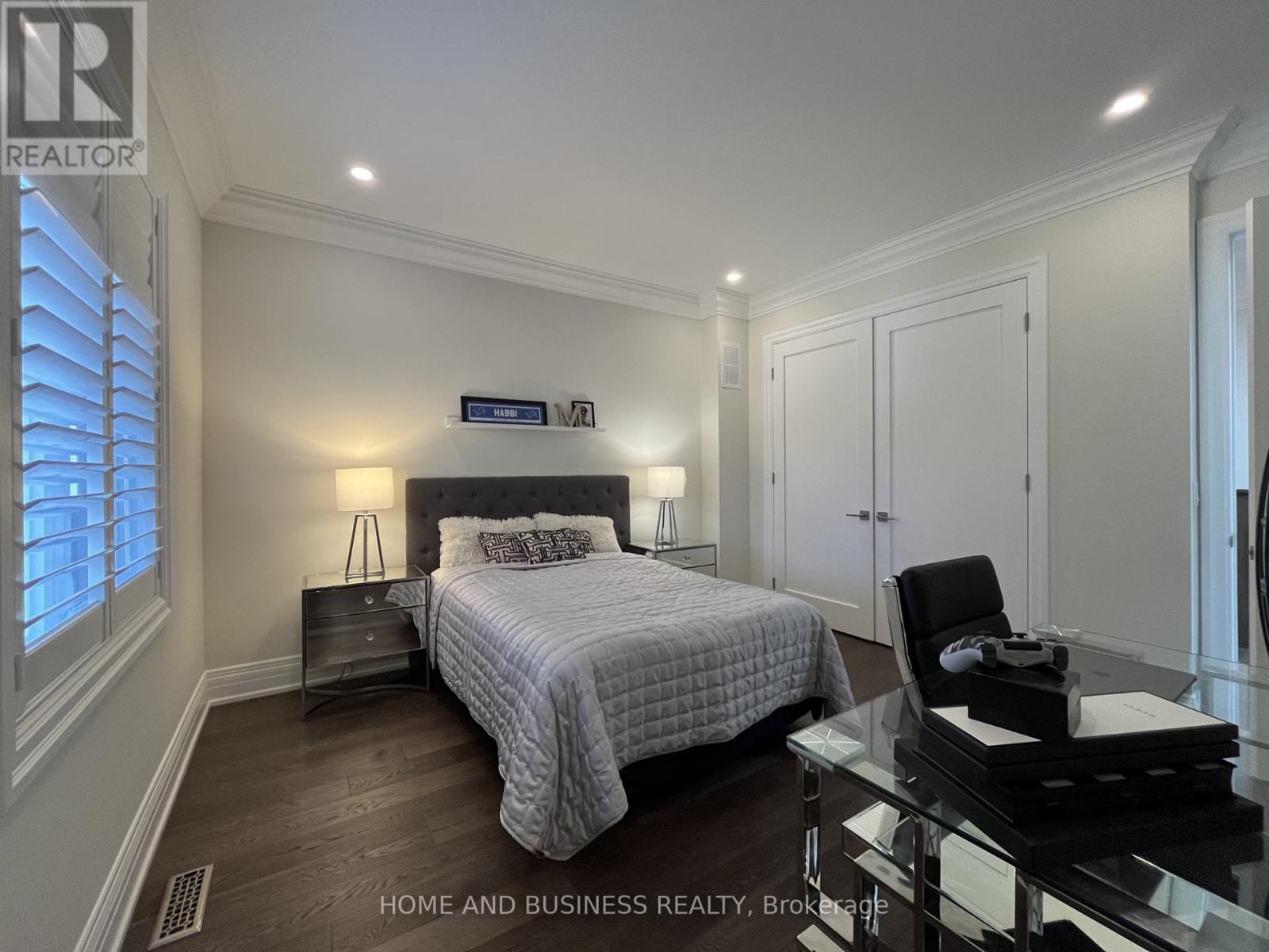 115 Russell Drive, Oakville, Ontario  L6H 1L4 - Photo 30 - W12554920