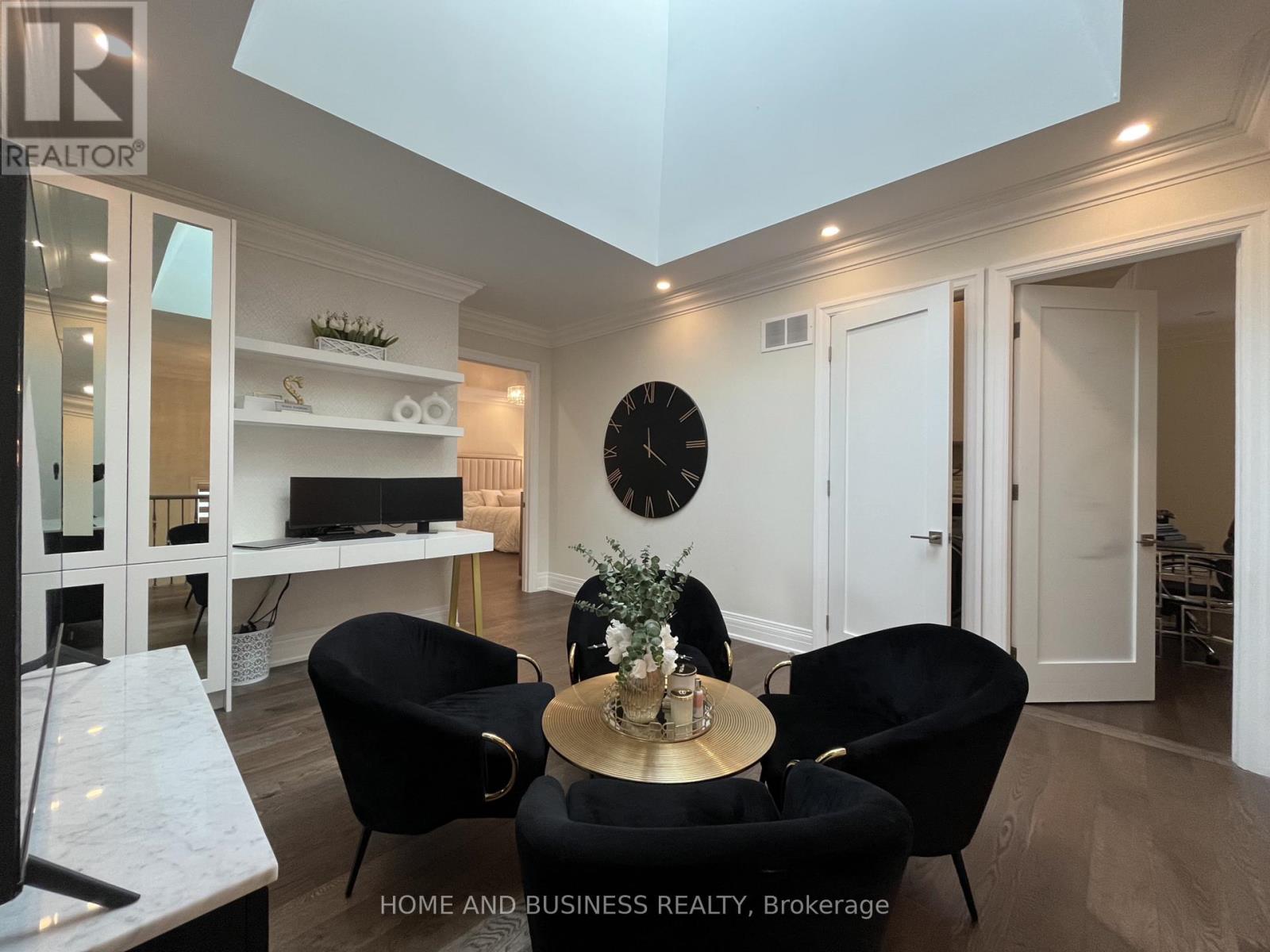 115 Russell Drive, Oakville, Ontario  L6H 1L4 - Photo 46 - W12554920