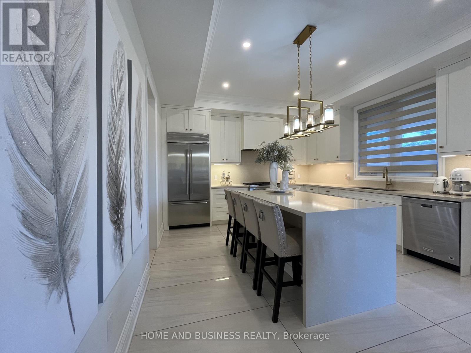 115 Russell Drive, Oakville, Ontario  L6H 1L4 - Photo 17 - W12554920