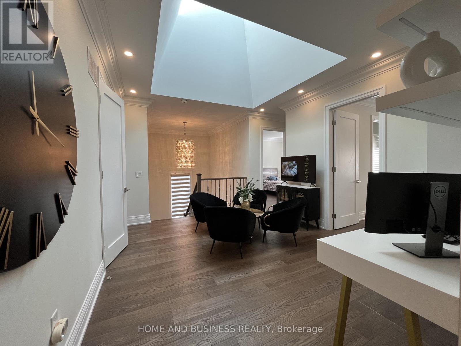 115 Russell Drive, Oakville, Ontario  L6H 1L4 - Photo 33 - W12554920