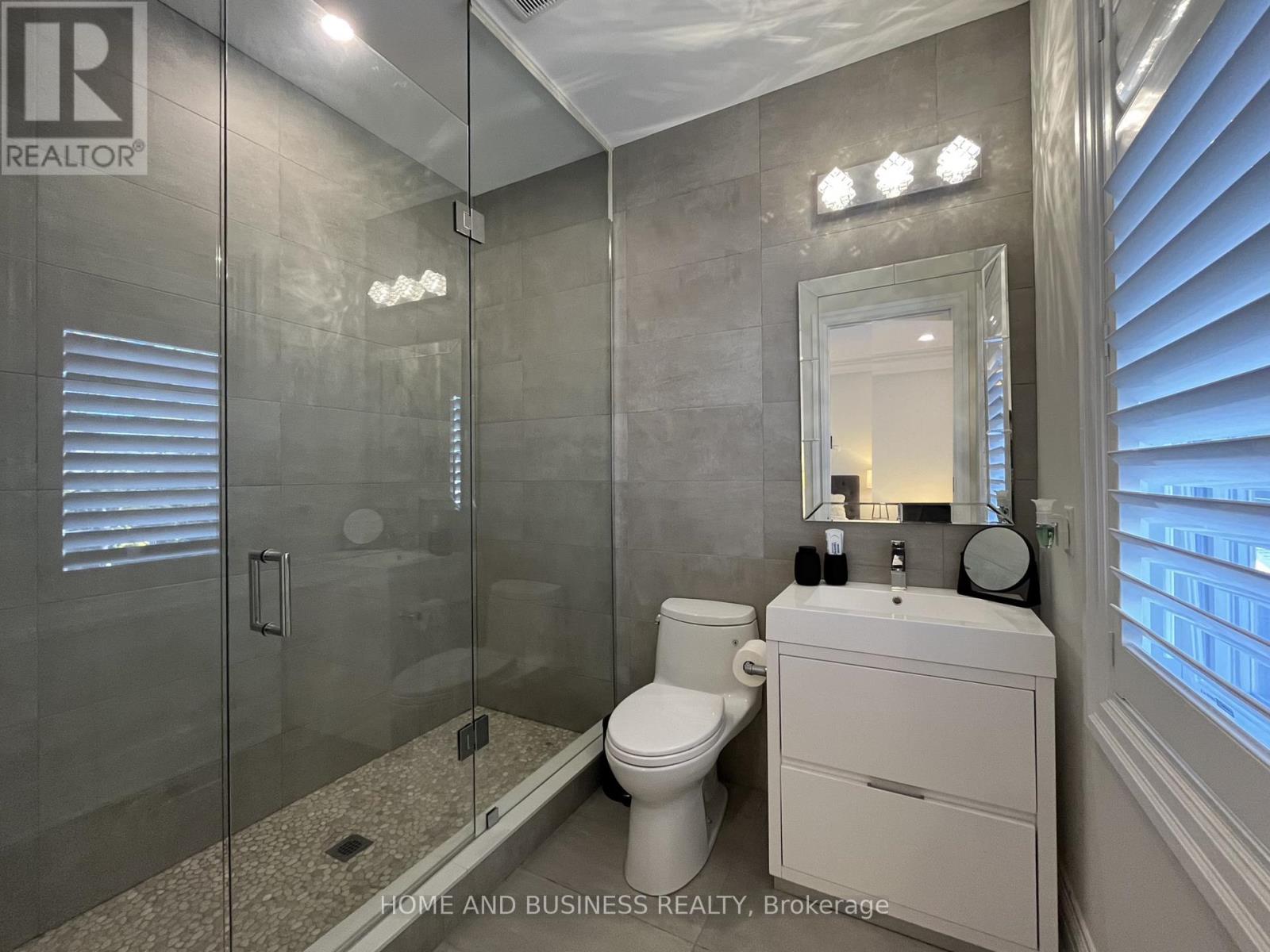 115 Russell Drive, Oakville, Ontario  L6H 1L4 - Photo 43 - W12554920