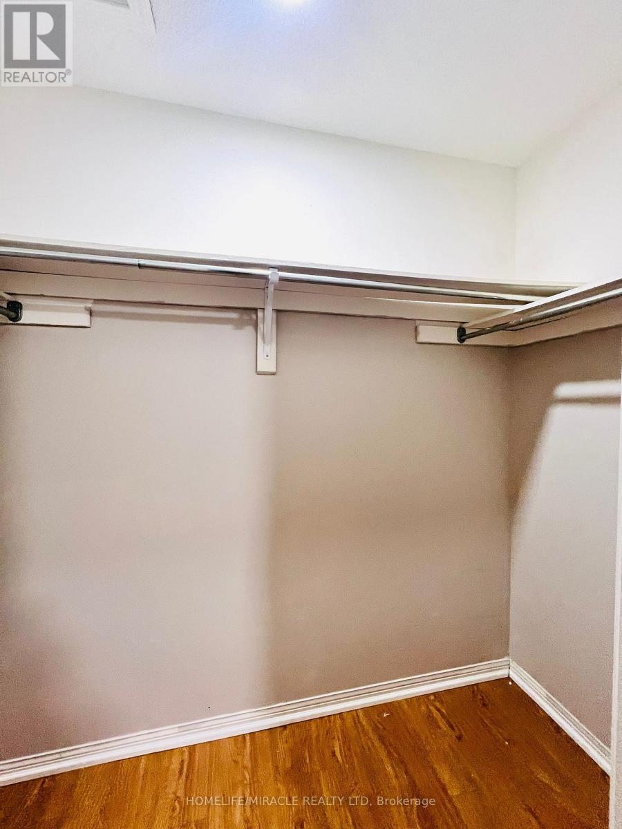 16 Marshmarigold Drive, Brampton, Ontario  L7A 2S9 - Photo 16 - W12617422