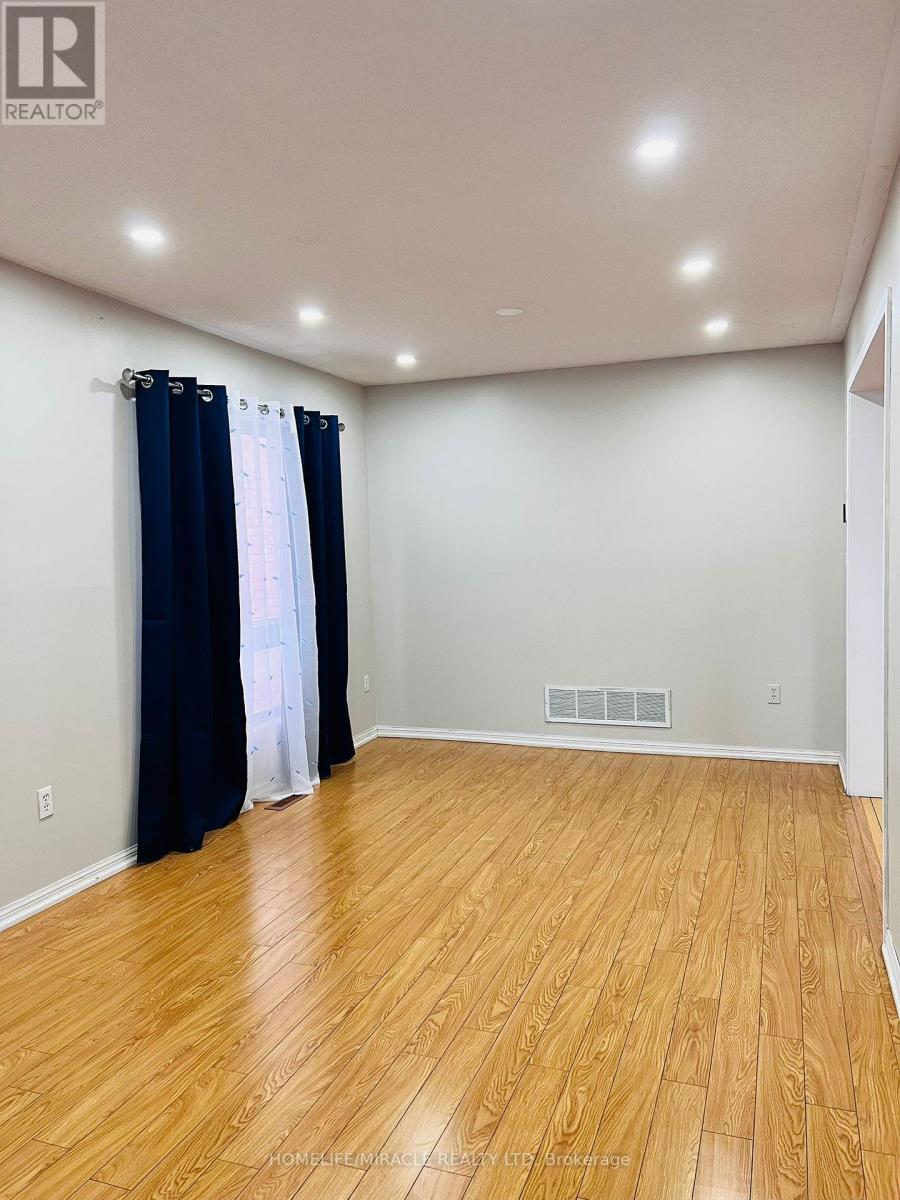 16 Marshmarigold Drive, Brampton, Ontario  L7A 2S9 - Photo 3 - W12617422